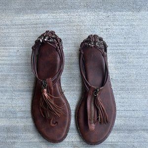 Gianni Bini Leather Zippered Gladiator Style Flat Sandals Size Womens 8.5 Brown